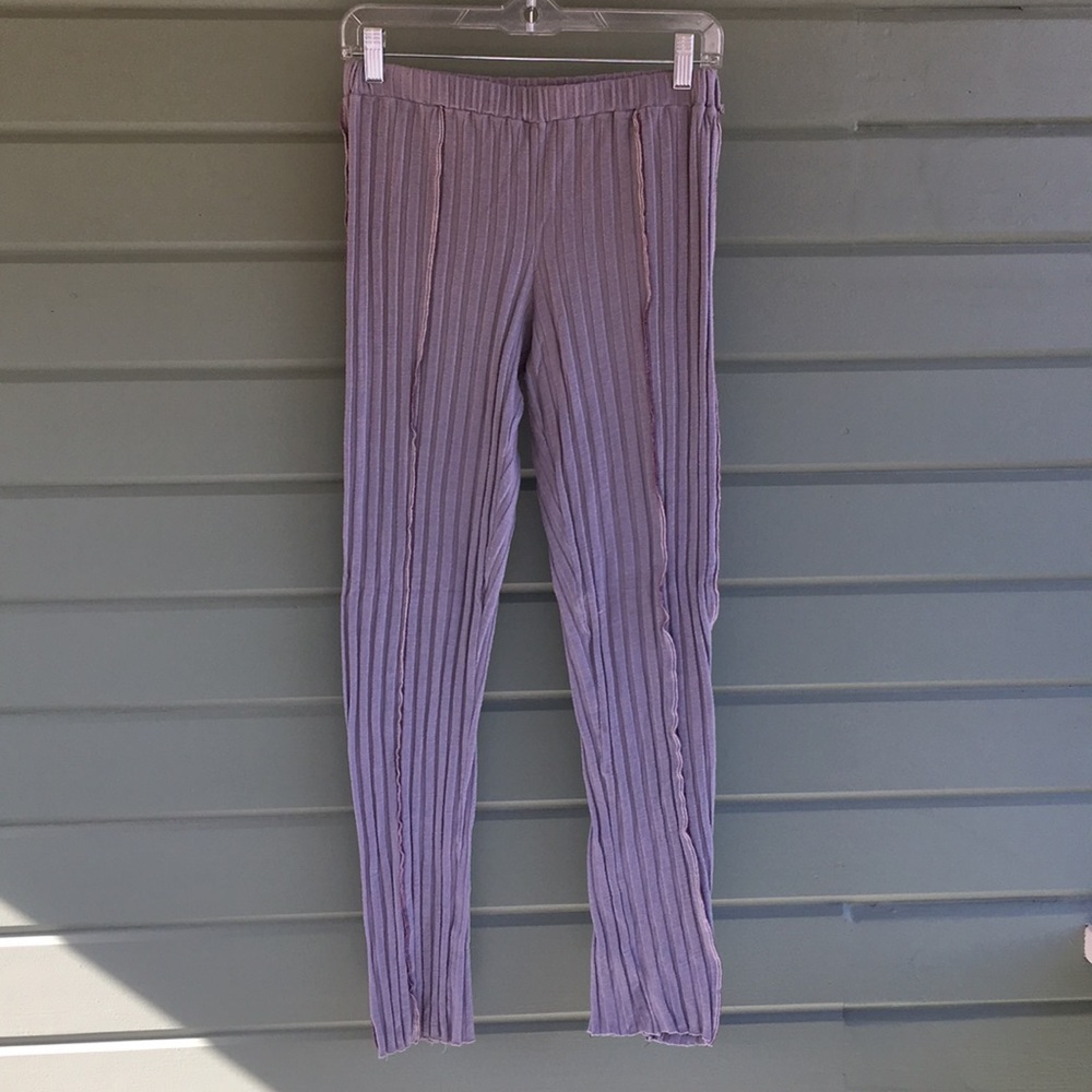 Grey Pleated Leggings with Exposed Stitching
